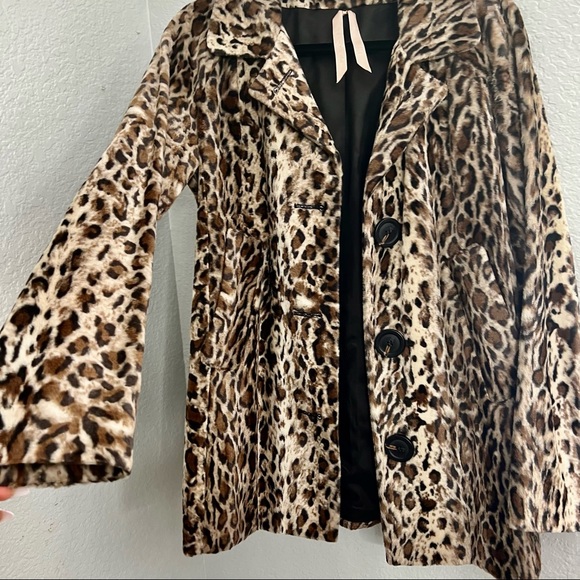 Bailey 44 Cheetah Button up Coat - Picture 7 of 15